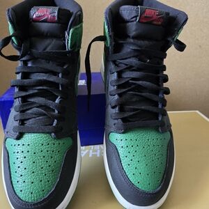 Jordan 1 Men's Black and Green Athletic Shoes